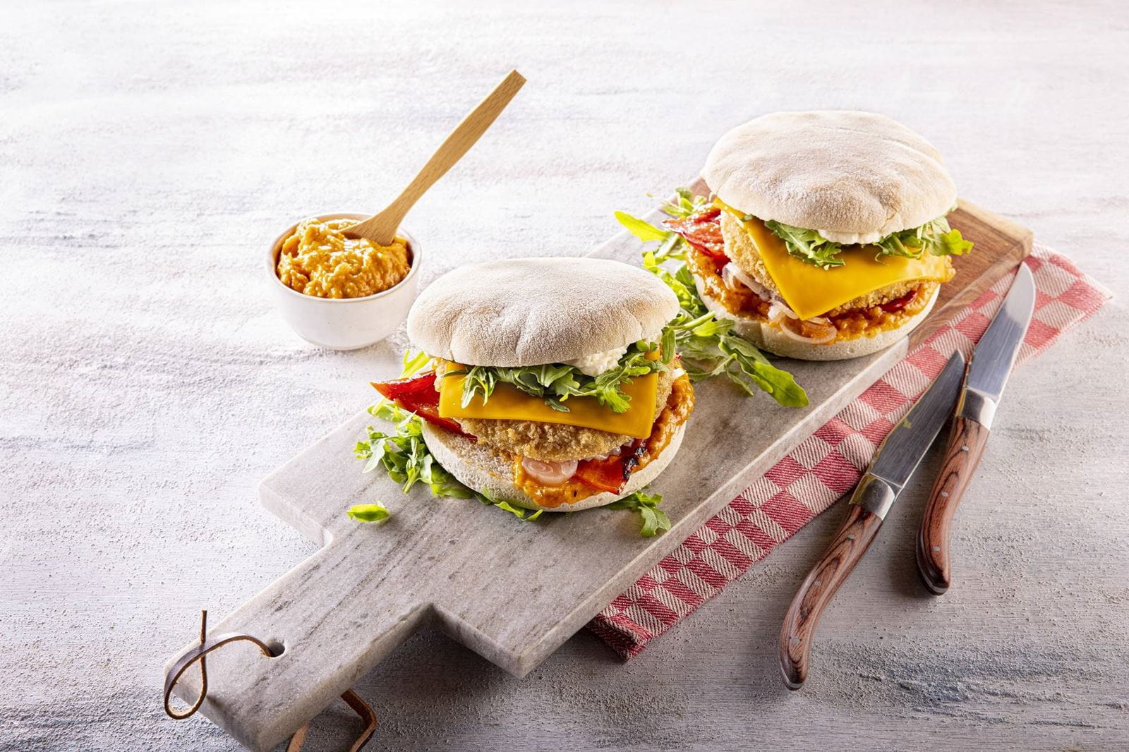 recipe image F*SH burger & Tomatade crémeuse