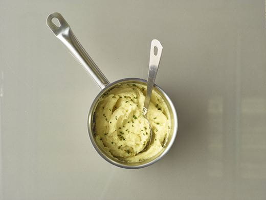 recipe image Purée de pommes de terre crémeuses à l'ail